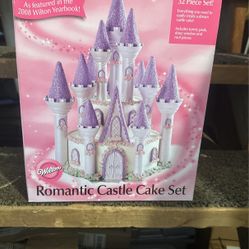 Wilton Castle Cake Set