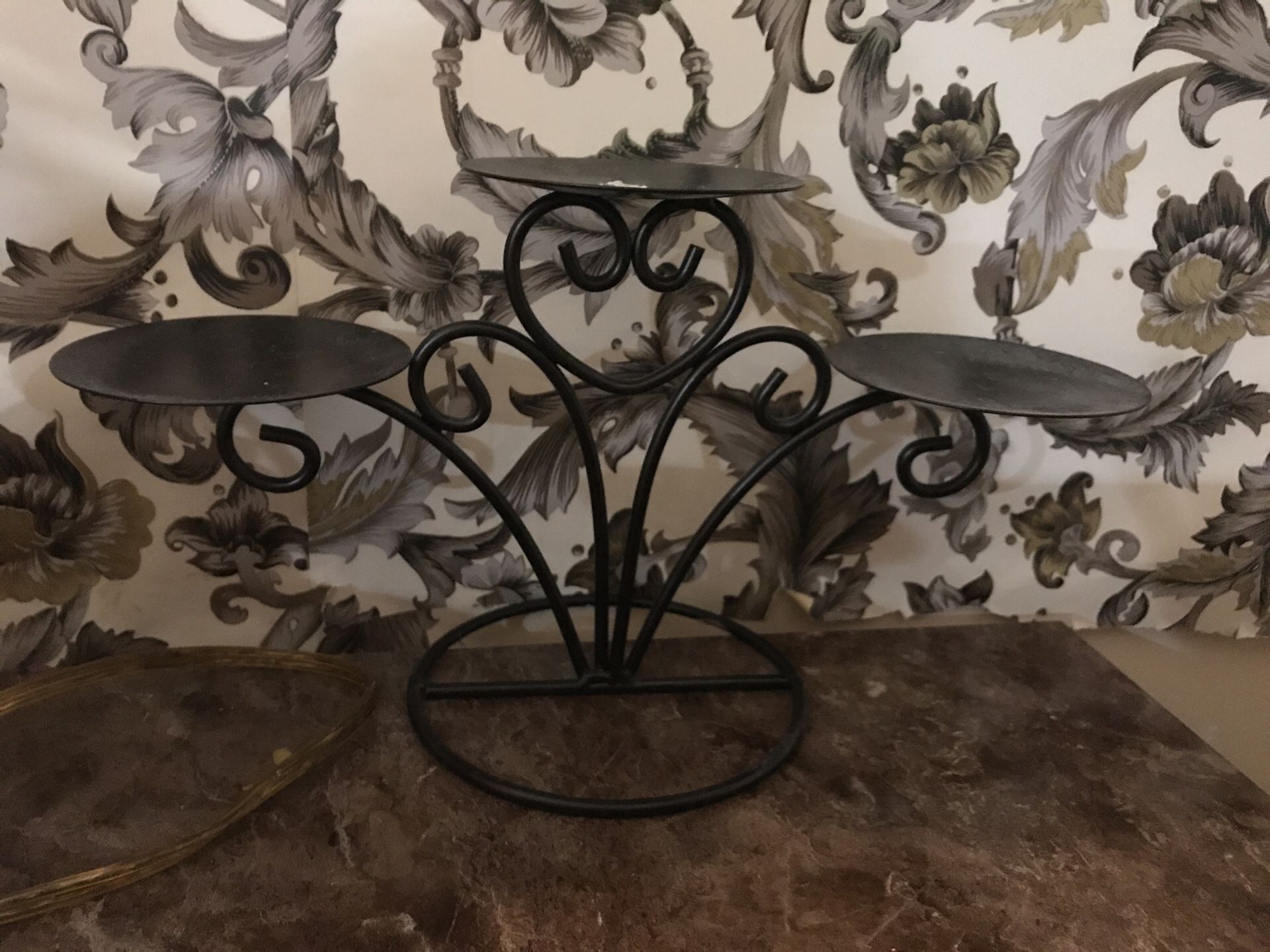 Candle holder