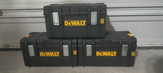DeWalt Tool Box 21.5in(Length x 13in(Depth) x 12in(Height) Stackable - New