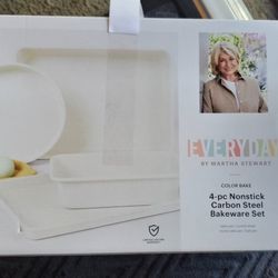 New Martha Stewart 4pc Bakeware Set 