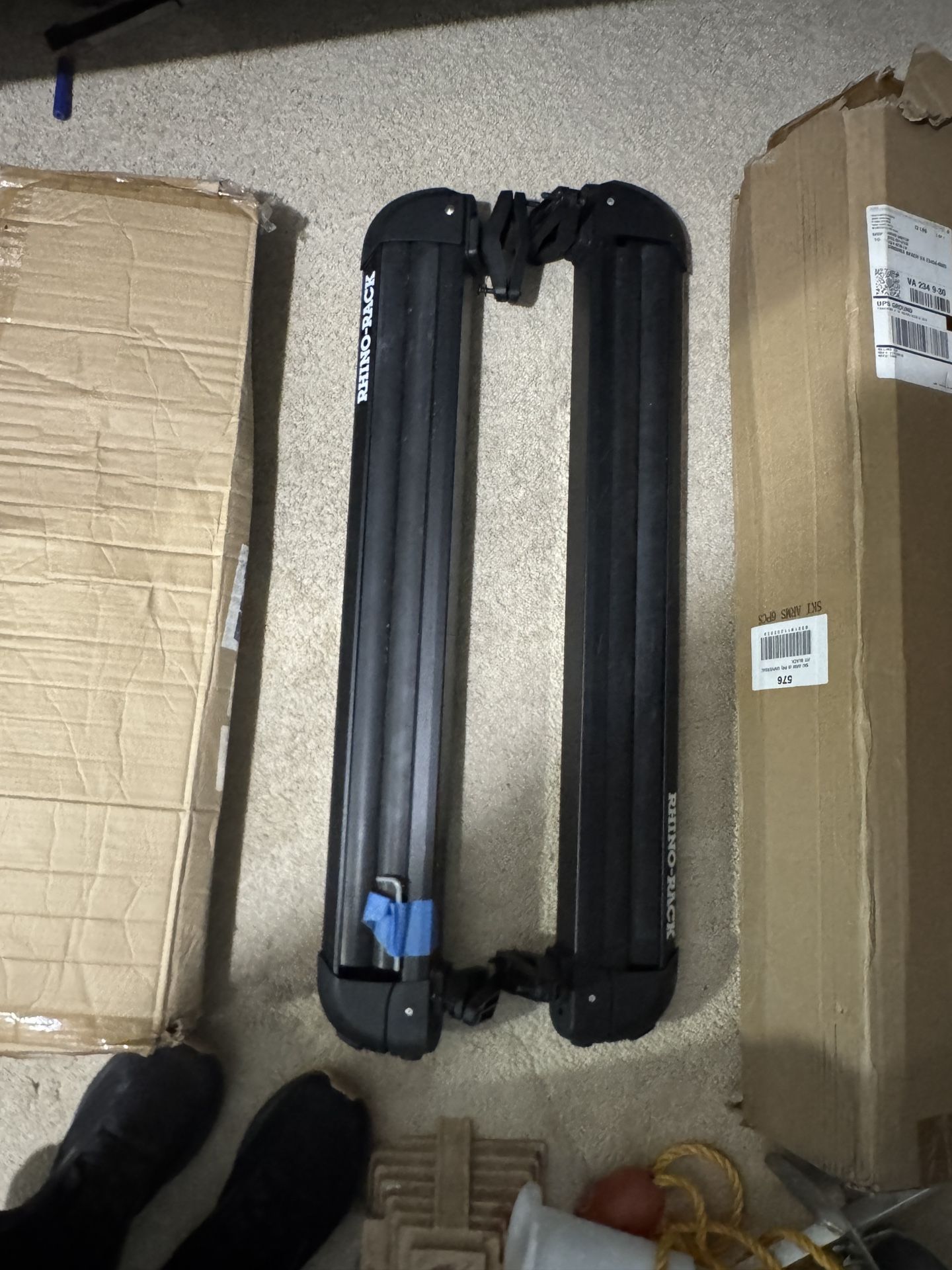 Car Roof Rack For Skis Or Snowboards