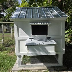 Custom Chicken / Bunny / Critter Coop