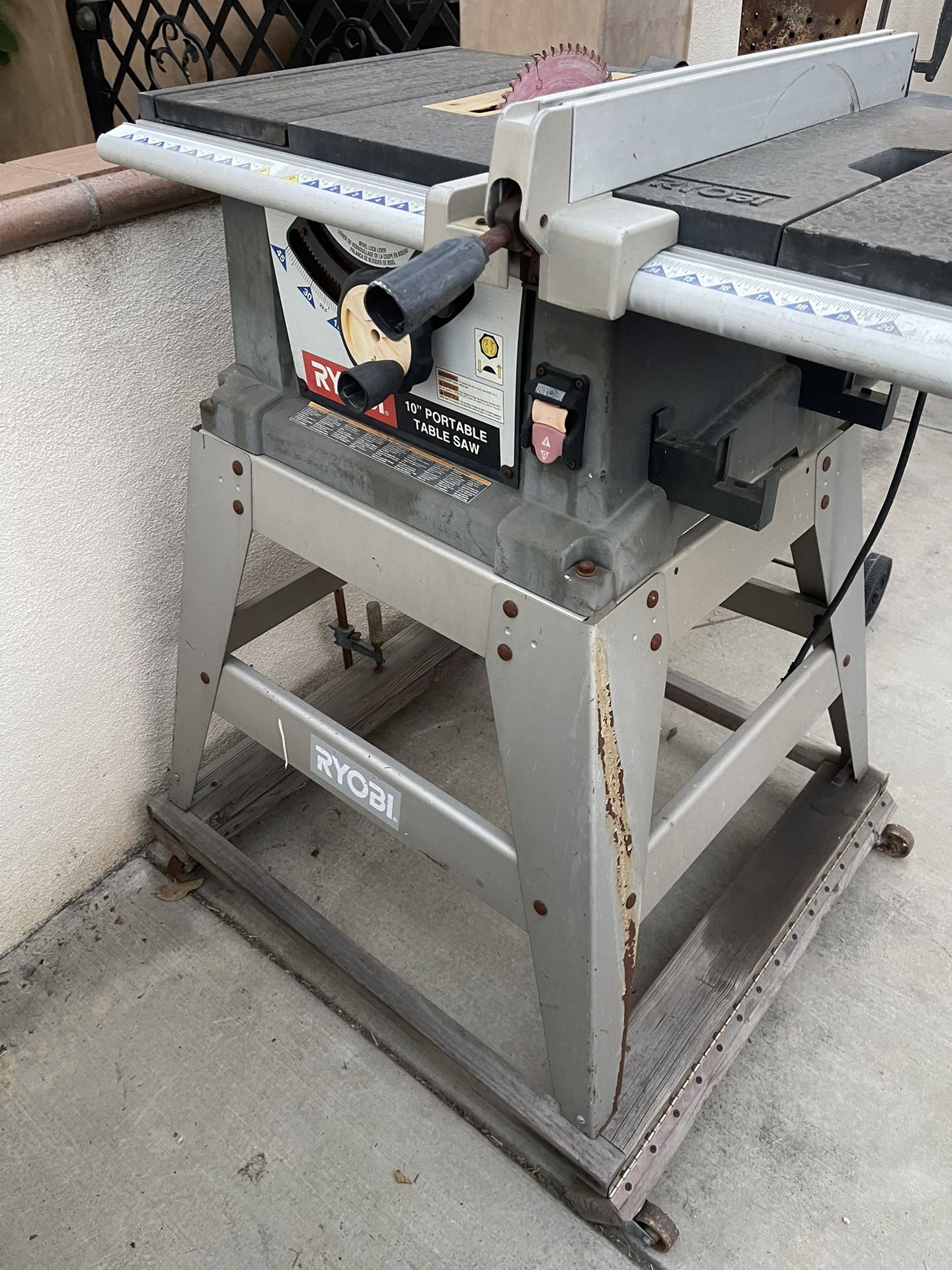 Ryobi Table Saw