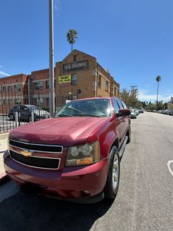 Chevrolet Suburban Full-Size SUV