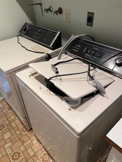 Whirlpool Washer and Dryer Set