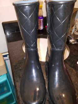 New Sperrys rain/snow boots size 7