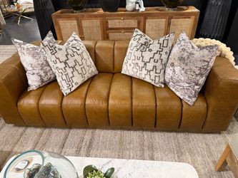 Brown Top Grain Italian Leather Antonio Sofa Harp & Finial Brand New
