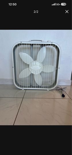 Lasko Box Fan Great Condition