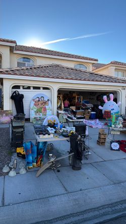 Garage sale Heather Lily ct