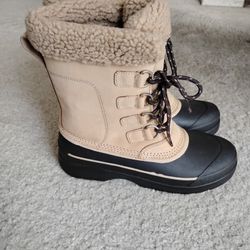 (New) Lands End winter boots Sorel style