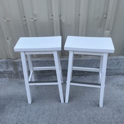 White barstools