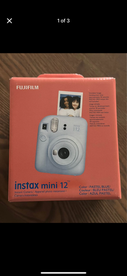 FujiFilm instax mini 12