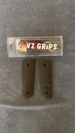 VZ Grips - Aggressive Starburst/Flat Bottom Brand, New And Original Box