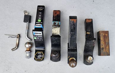 Trailer hitch accessories lot