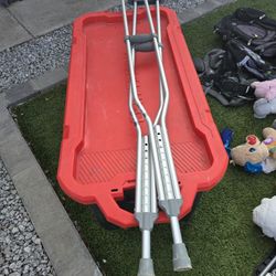 Crutches 