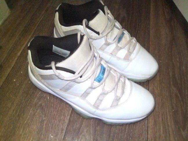 Jordan 11s Size 9