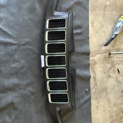 Jeep Grand Cherokee Grill