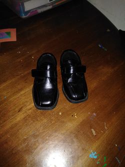 Toddler size 5c dress shoes