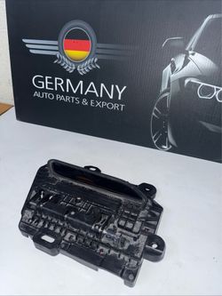 Tesla  model Srh front door handel oem