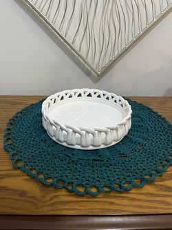 Vintage Ceramic White Woven Lattice Border