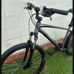 Specialized Mountain Bike .Frame L. Aluminum Good Condition. $340