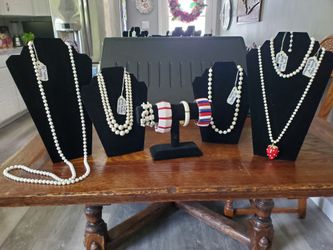 VINTAGE SUMMER BEADS & BRACELETS