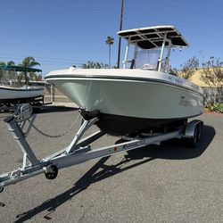 2022 Bayliner T22CX. Center Console