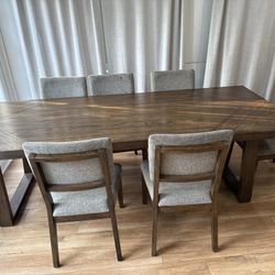 All Wood Table And 6 Chairs With Custions