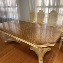 Vintage Dining Table With 5 Chairs 