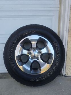 Set of 5 Jeep Wrangler factory original (DEM) 18 - inch 5 - spoke Wheels with Bridgestone Duele