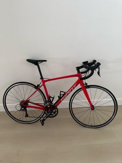 Giant Contend Bike w/ Look Clips