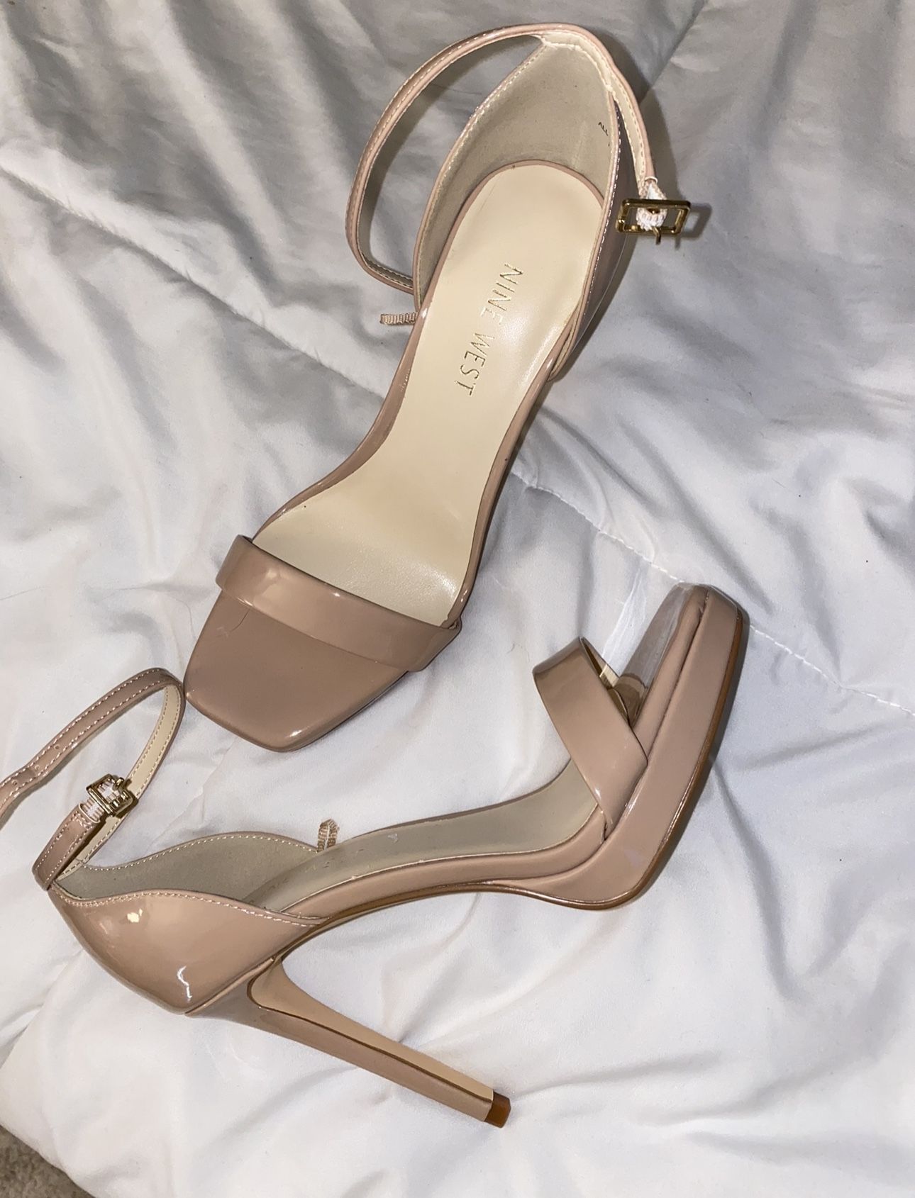 Nude Heels size 5.5