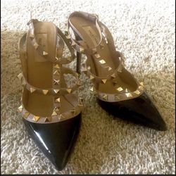 Valentino Garavani Valentino Rockstud 