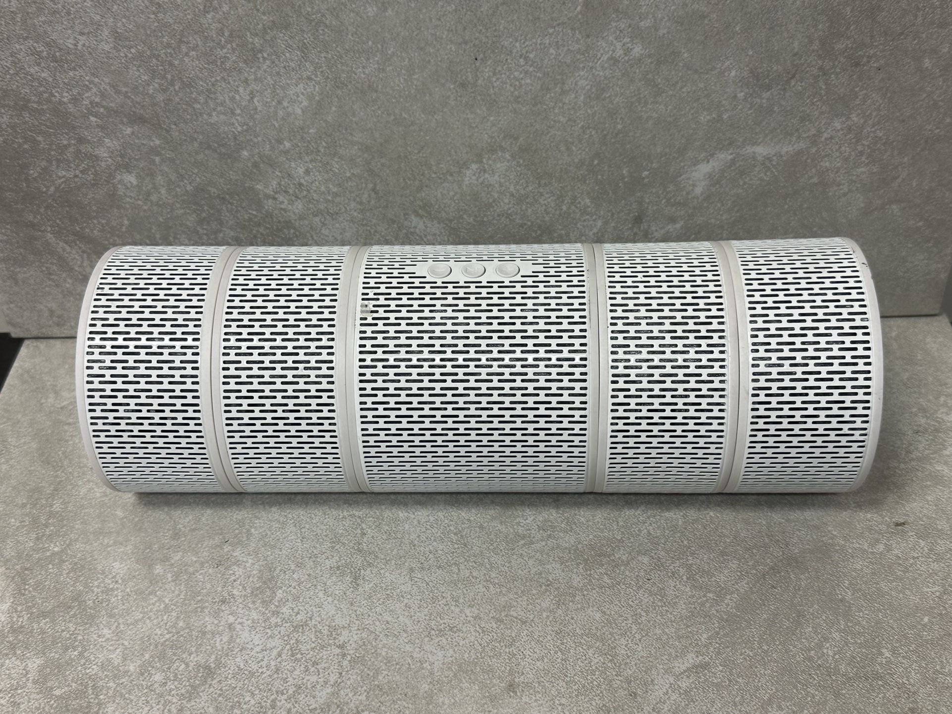 Quirky QKY-AIR-5-WHT Detachable Bluetooth Speaker