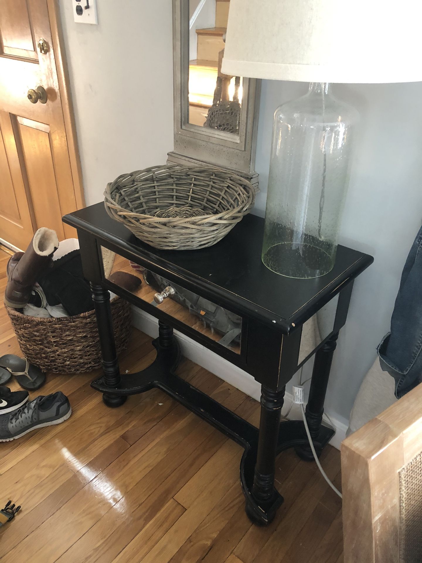 Black entry way table