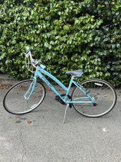 Like-New Fuji Bike size M