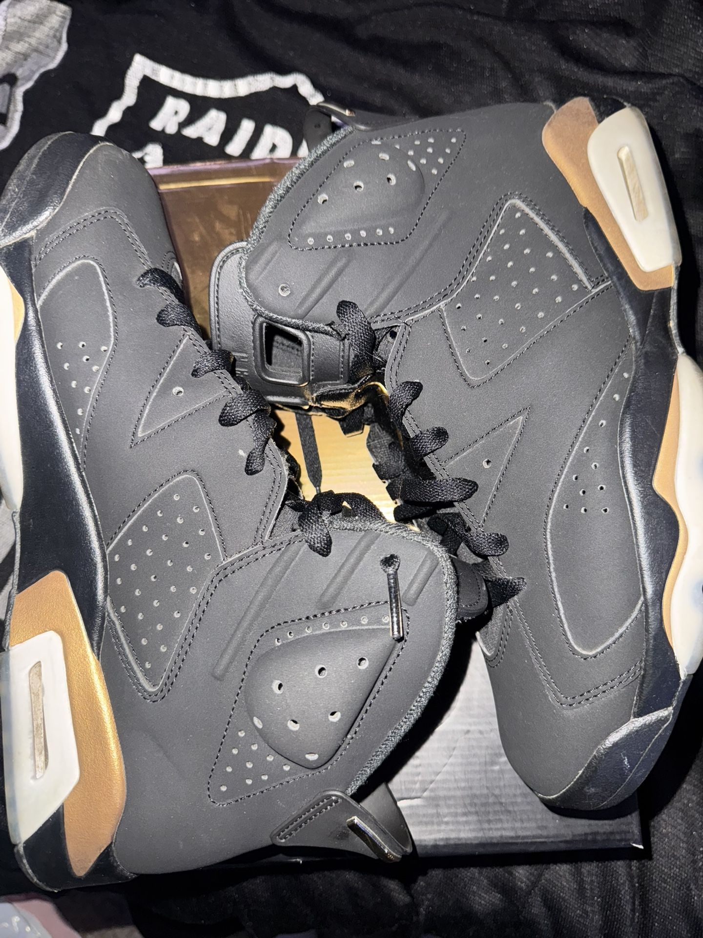 Air Jordan 6 Retro Defining Moments (2020)