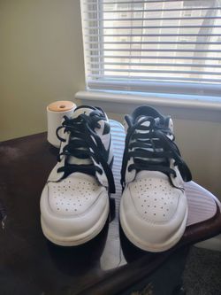Air Jordan 1 Low "Panda" sneakers (Women's style)