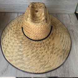 Strawhat $8
