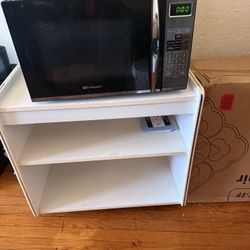 Black Microwave – Works Perfectly