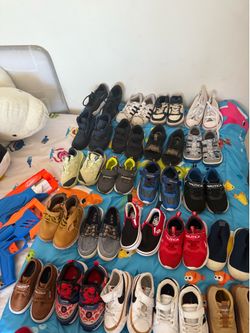 Used and new children's shoes