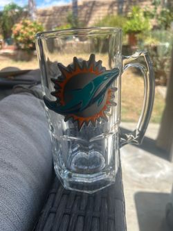 Miami Dolphins High Quality Popular Design Glass Large Mug. (8” tall).