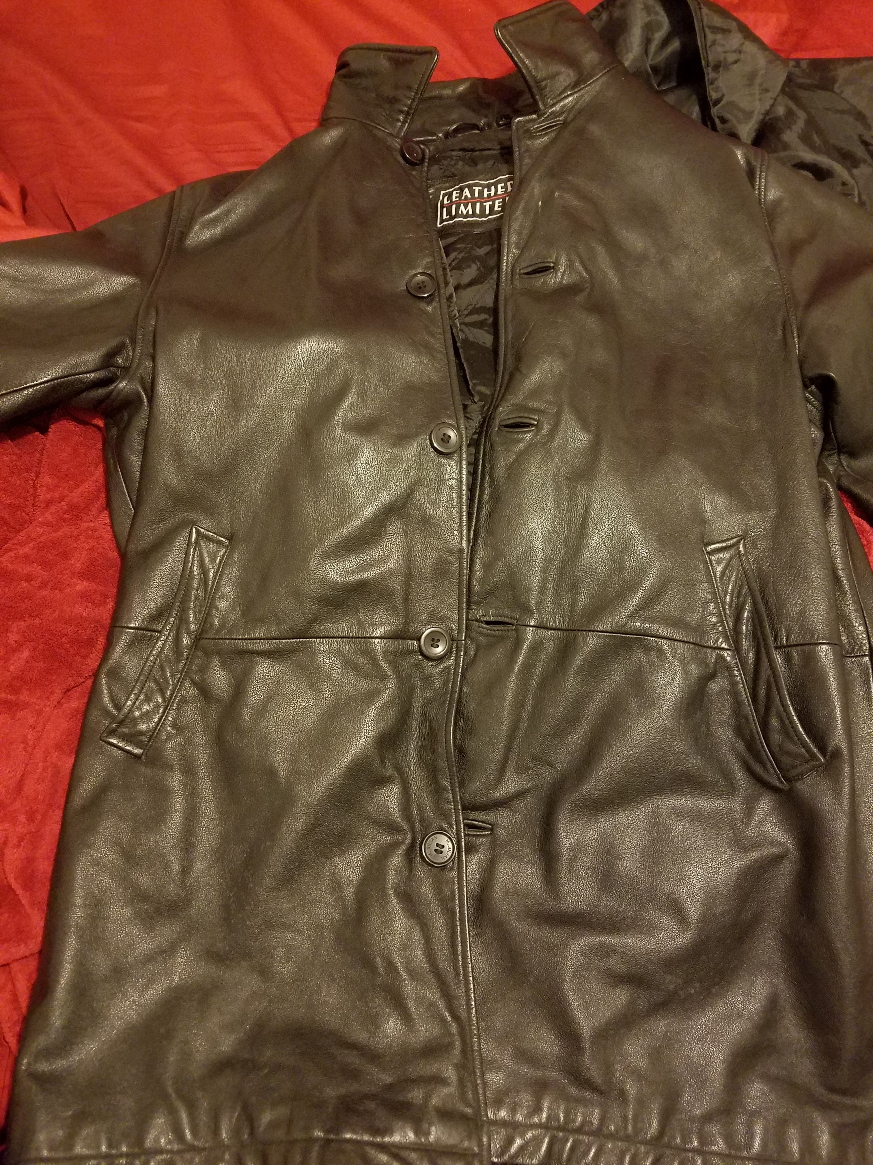 2 leather coats. 1 limited leather (L) 1 Wilson leather (2XLt)