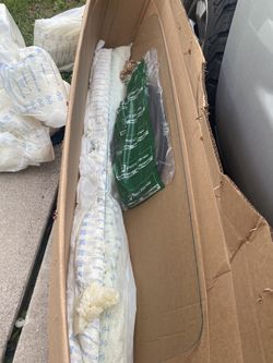 67/72 C10 Rear Window Glass And Seal