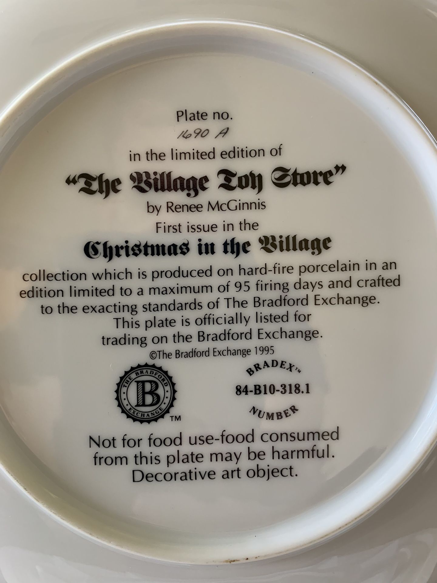 Bradfor Exchange Collecter 4 Plate Set Christmas 96 Mint