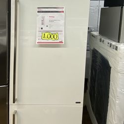 westinghouse 410 litre fridge freezer