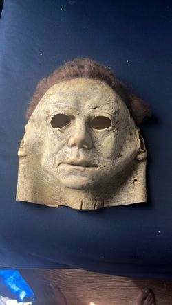 Trick or Treat Studios Michael Myers Off-White Latex Halloween Costume Mask, for