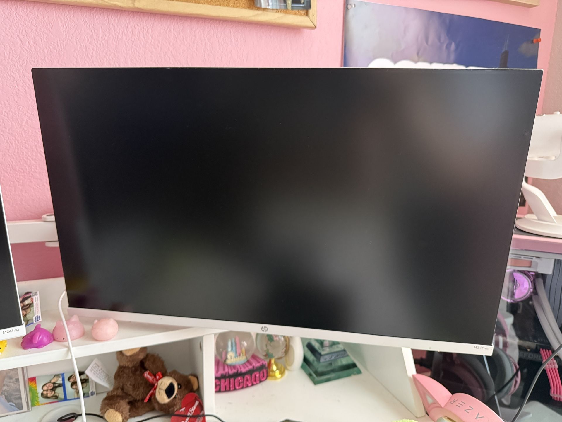 HP M24fwa 24” FHD Monitor – Built-in Audio, Ultra-Slim Design