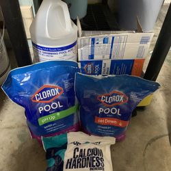 Pool Cleaning Products 