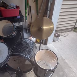 DRUM SET 150.00 OBO